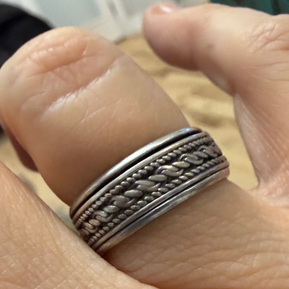 Jewelry - Silver Braided Unisex Spinner Ring